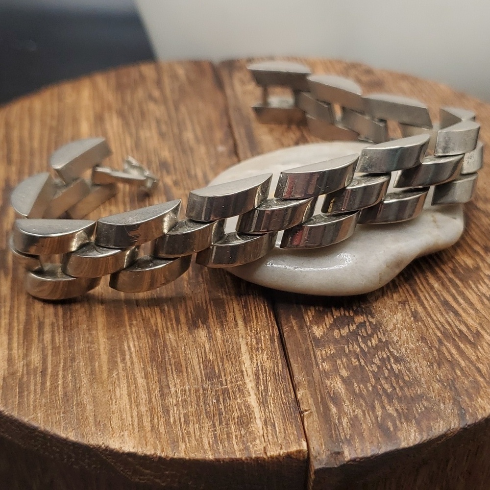 B2906 silver tone bricklay‎ edgy bracelet